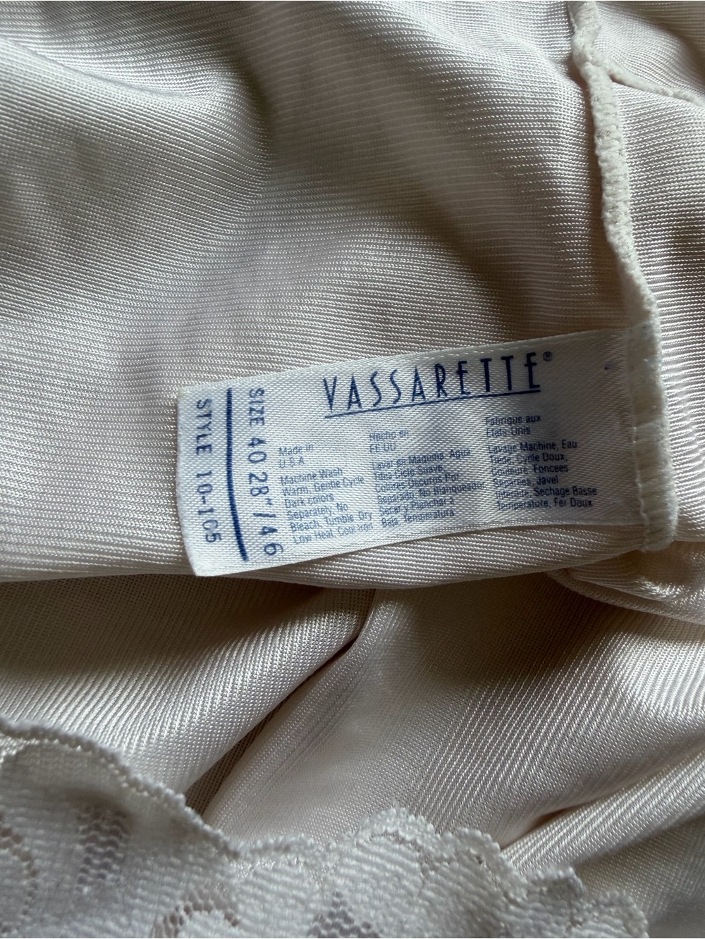 🌟vassarette Vintage Bundle of 2 Lace-Trim Camisole Slip Set in Ivory and Cream - Picture 12 of 12